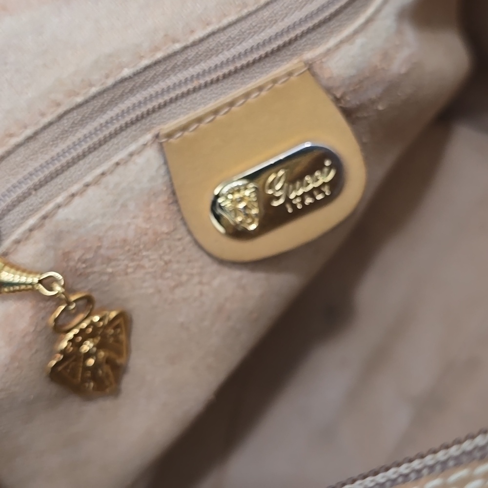 GUCCI - Vintage GG Supreme Boston Bag in Tan, PVC & Leather, with Sherry Line - Picture 14 of 17